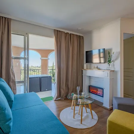 Le Village De Cap Esterel - Maeva - 2 Pieces 4 Personnes Climatise Avec Terrasse - Prestige - Super Mae-6093 Apartment *
